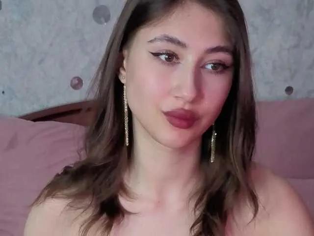 AffiinaLovsx on BongaCams 