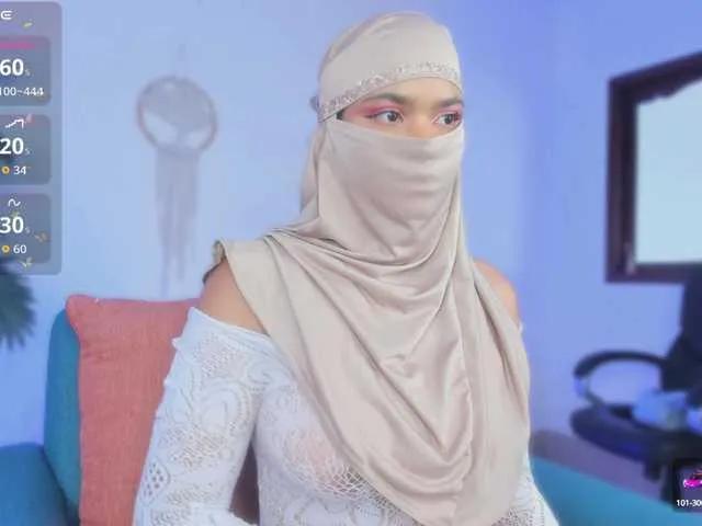 Aura-cuutee on BongaCams 