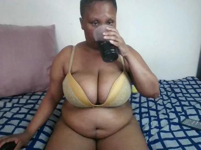 BIGTITTISXX on BongaCams