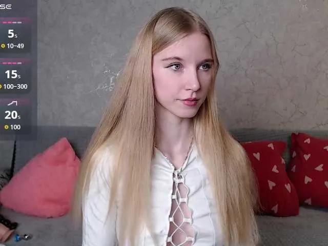 cutieblondegirl on BongaCams