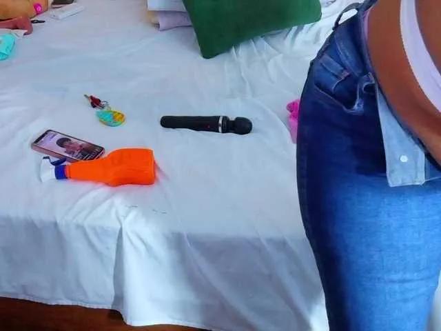 DANAABROWN on BongaCams 