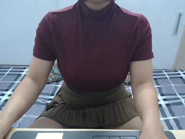 ElenaSex90 on BongaCams
