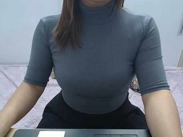 ElenaSex90 on BongaCams