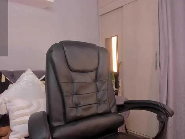 EllieMitchell on BongaCams 