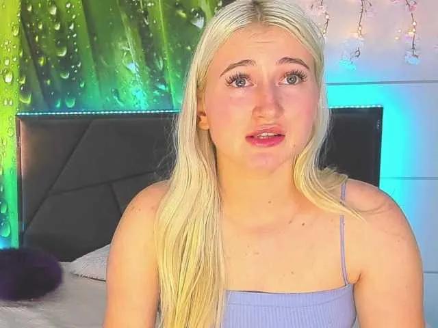 HollyTaillor's avatar