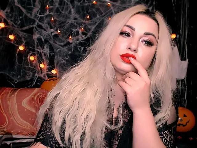 JaneXSyde — Intelligence, charisma, sense of humor. I am crazy about guys in shirts