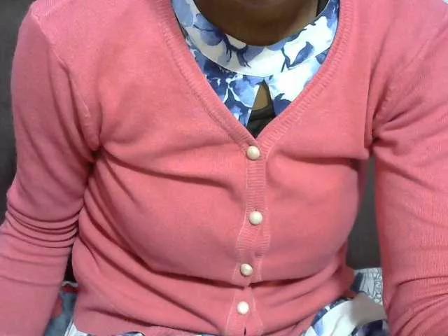 jenniella on BongaCams 