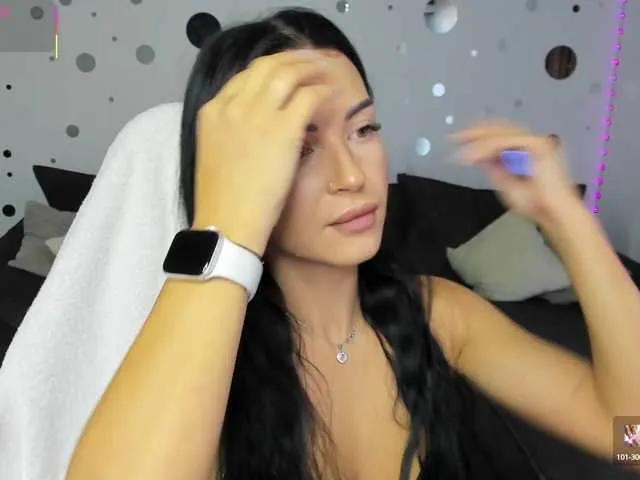 Just-Mira on BongaCams