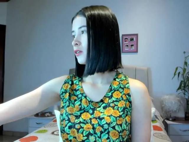 macarena-60 on BongaCams