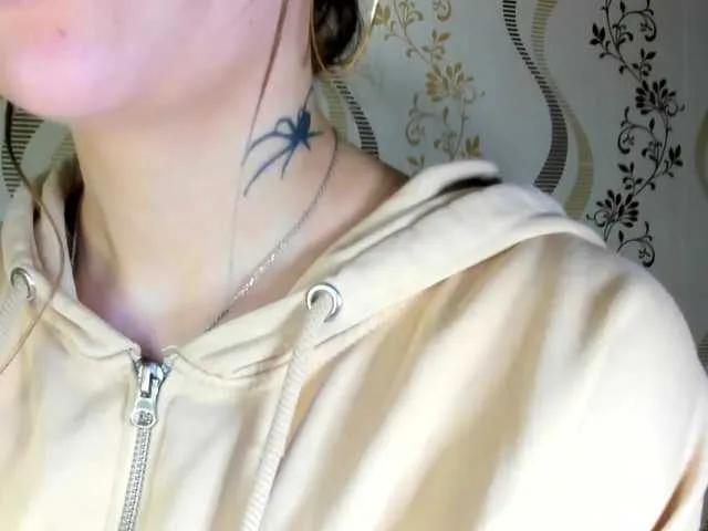 MelMooon on BongaCams 