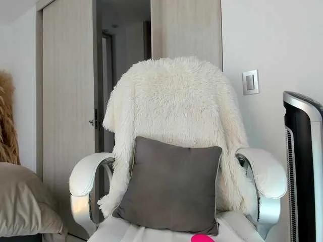 NatalieeClark on BongaCams 