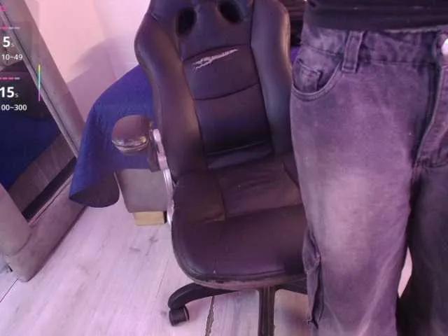 Nikkenyx on BongaCams 