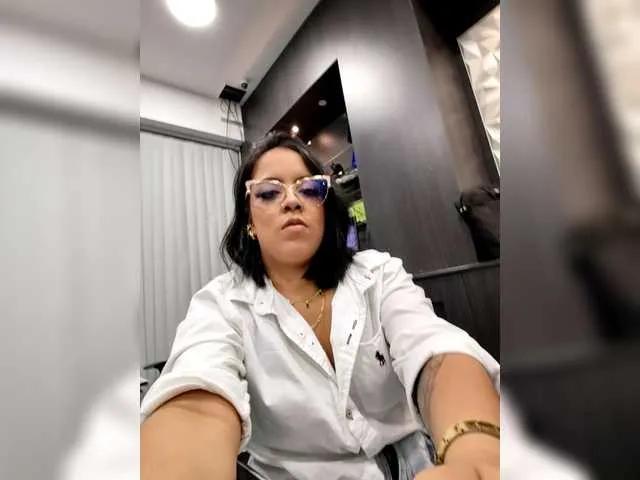 NikkSantini on BongaCams 