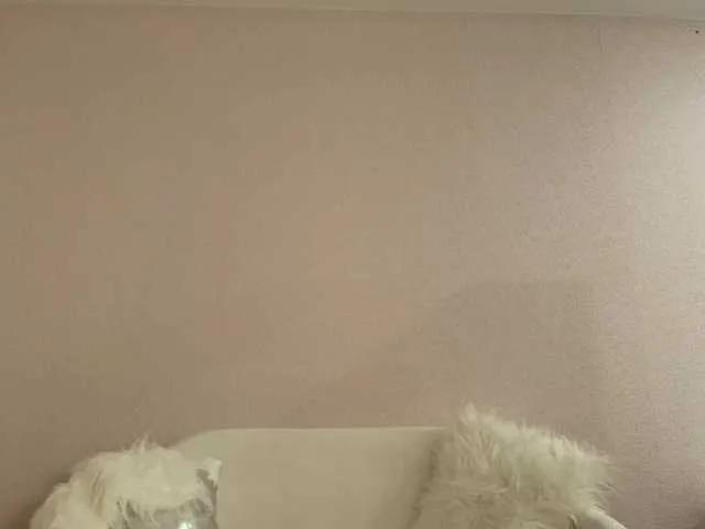 Oriella — Freechat on BongaCams