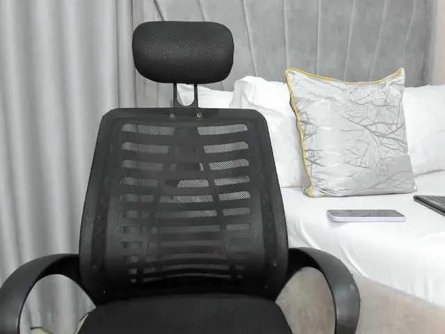 pretty-canella on BongaCams