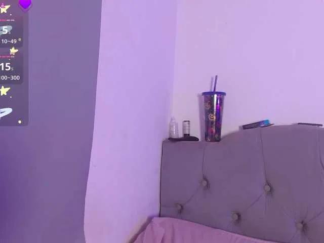 Red-moonn on BongaCams