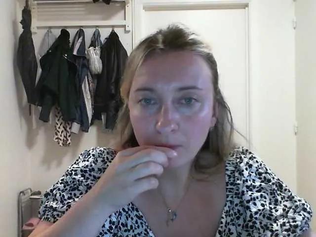 RuslanaFlower on BongaCams