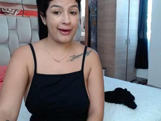 sara401 on BongaCams 