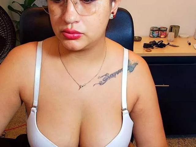 sara401 on BongaCams 