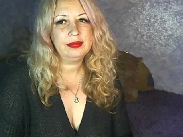 SoftGella on BongaCams