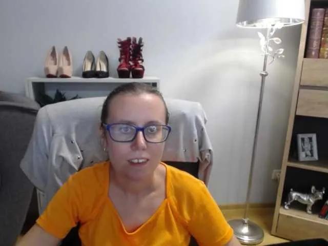 sparkleLizzy on BongaCams