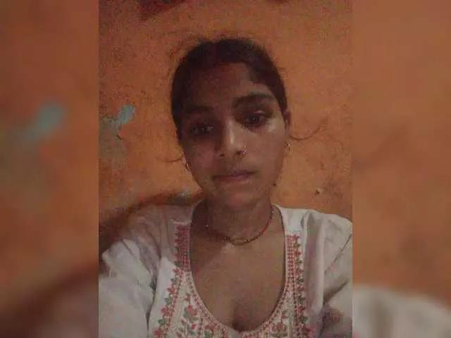 Tunnidelhi on BongaCams 