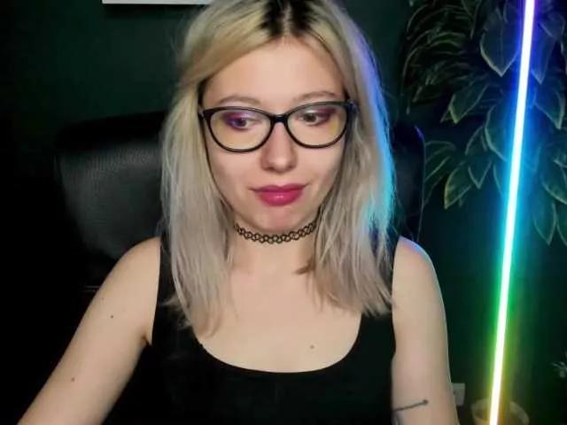 xxHeidiLove on BongaCams 