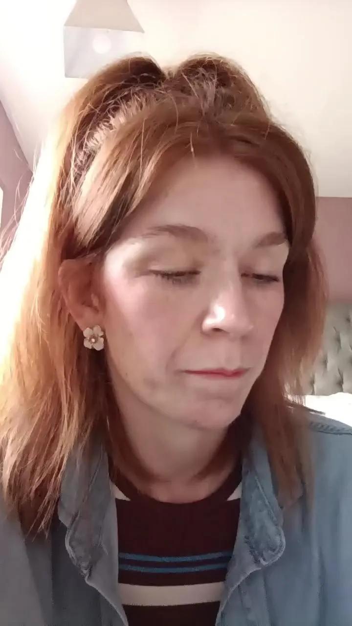 Housewife_Kirst's avatar