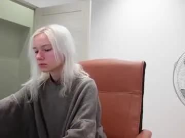 agelina_summer — i will show my underwear ;) #naturalboobs #ass #dildo #bigboobs #feet [150 tokens remaining]