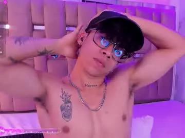 akazaboy on Chaturbate 