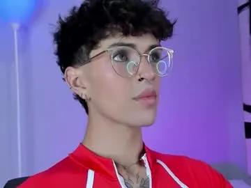 erisleon on Chaturbate