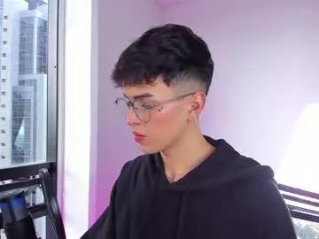 erisleon on Chaturbate