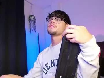 isaac_saenz on Chaturbate