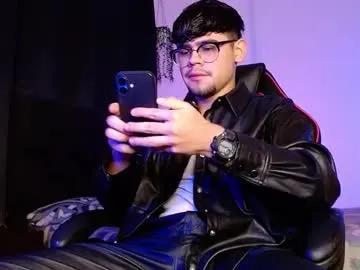 isaac_saenz on Chaturbate