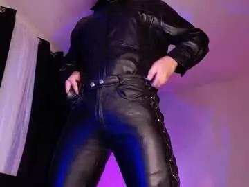 isaac_saenz on Chaturbate