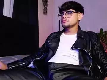 isaac_saenz on Chaturbate