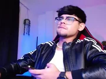 isaac_saenz on Chaturbate