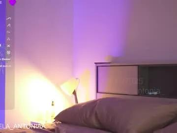 isabela_antonia_'s avatar