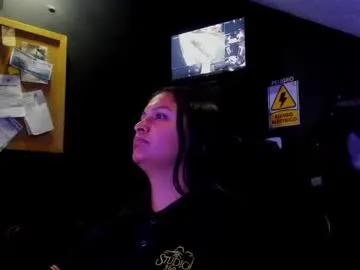 mia_daniela_'s avatar