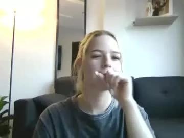 niicoleta2 on Chaturbate 