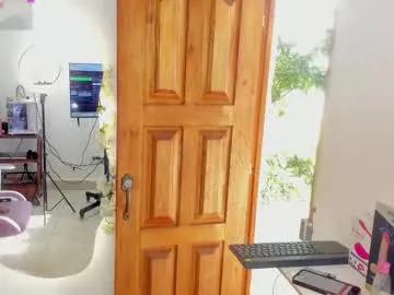 sofia_gold_ — cum goal #bigcock #tits #latina #ass #trans #sex [2500 tokens remaining]