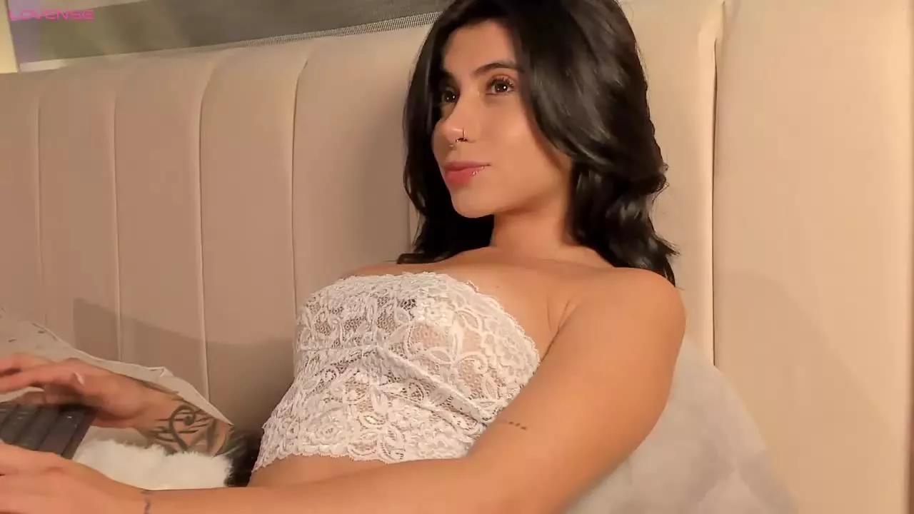 Leila_Carteer on Streamray 