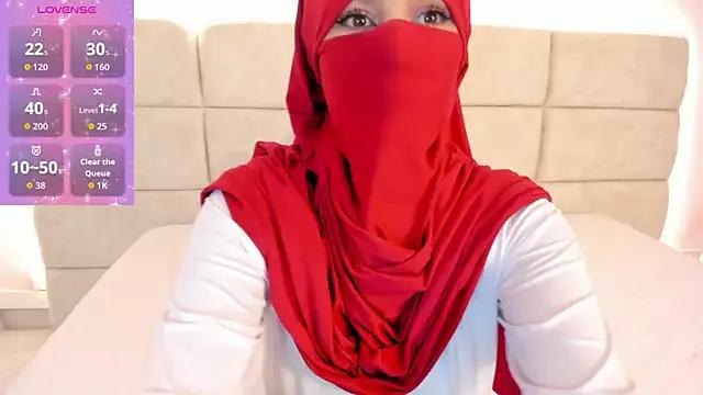 _Nadiaa — twerking spank ass 5x no panties 