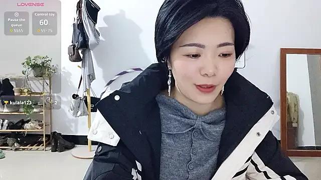 adele8731 on StripChat