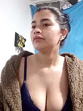 AlanaHotxx on StripChat 