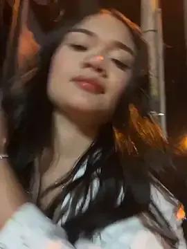 Alanasole on StripChat 