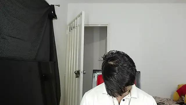 Alex_mojica on StripChat