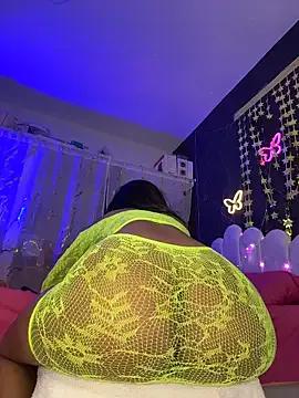 AlisonHoot69 — fuck your fat ass covered in oil