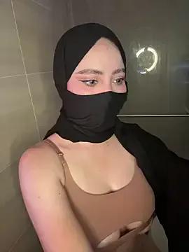 amaal_ — Bounce my tits/ off top