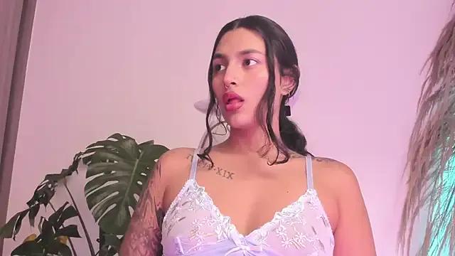 Anngel_1 on StripChat 